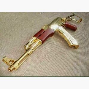 Meet your Posher, Dee